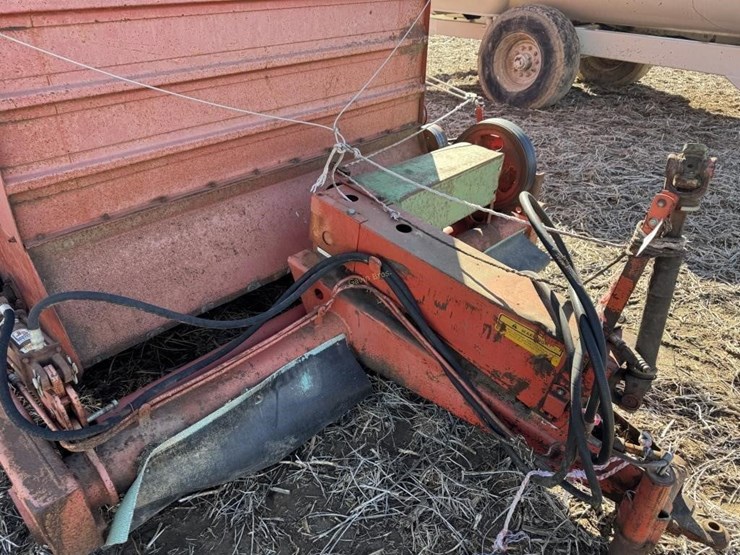 hesston-stackhand-30a-stacker---off-site-image-3