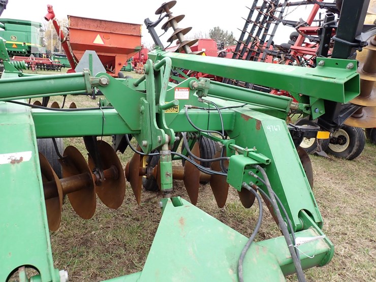 john-deere-630-image-4