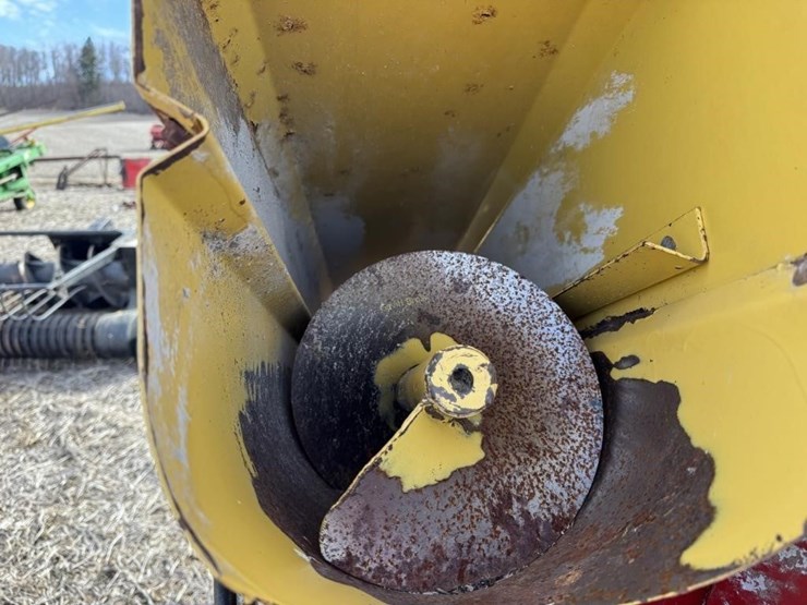 355-new-holland-355-image-13