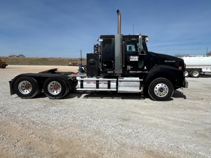 2012-western-star-4900fa-image-4