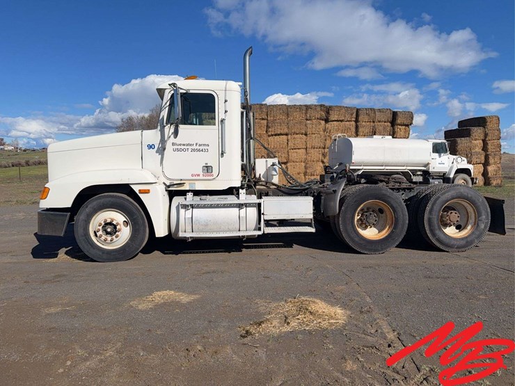 1997-freightliner-fld120-image-2