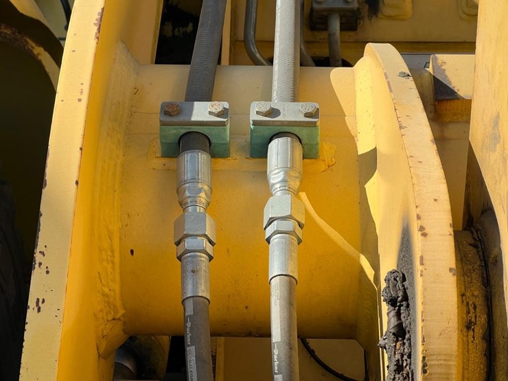 new-holland-lw110-image-35