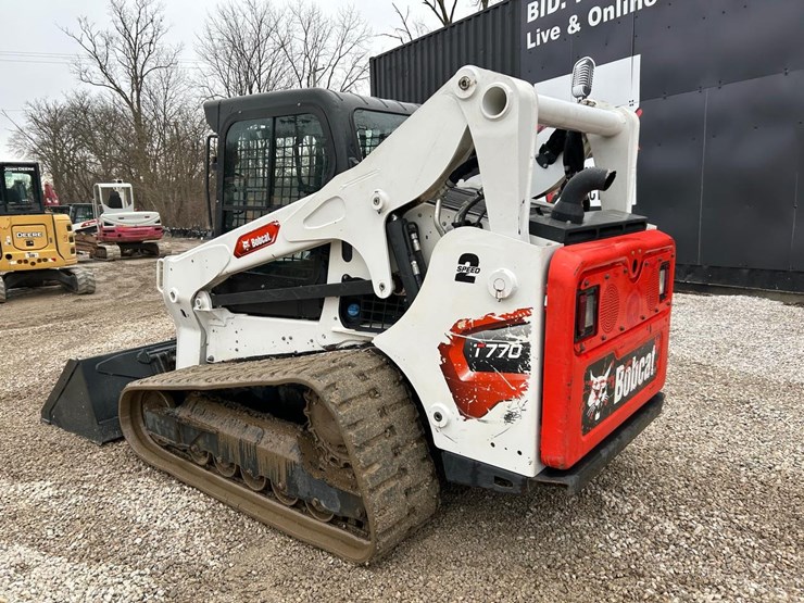 2023-bobcat-t770-image-2