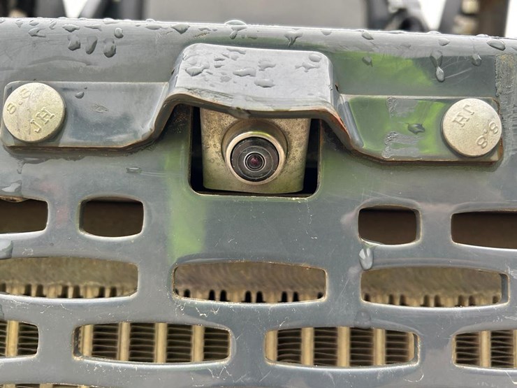 2020-deere-317g-image-16