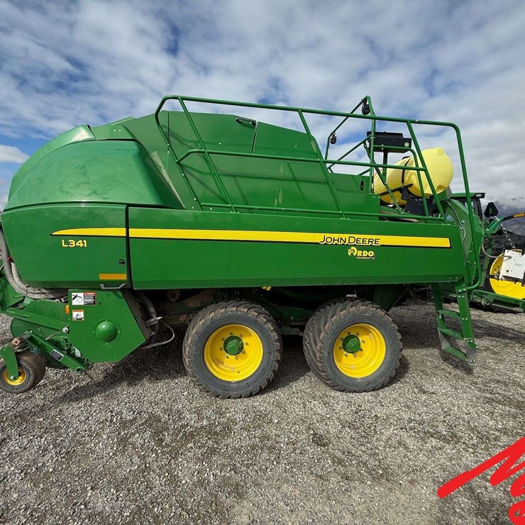 2023 JOHN DEERE L341