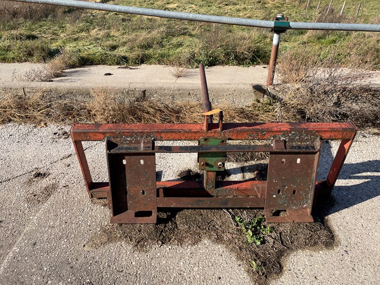 #6050-•-skid-steer-mount-bale-mover-image-2