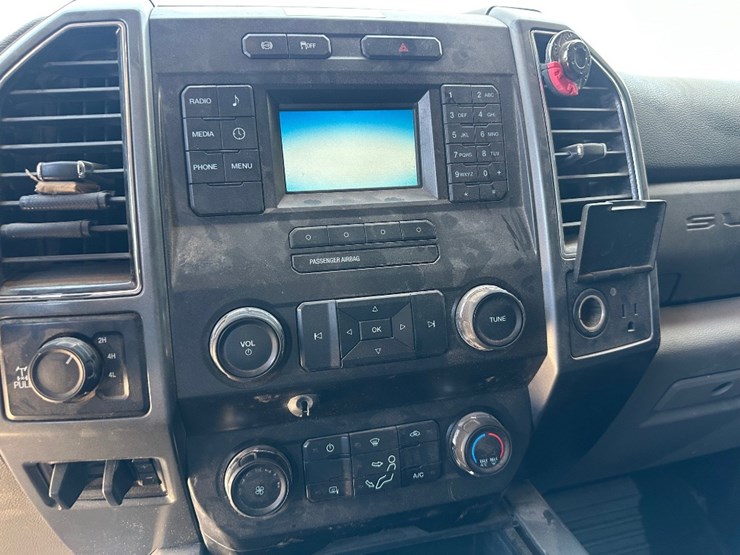 2019-ford-f350-image-10