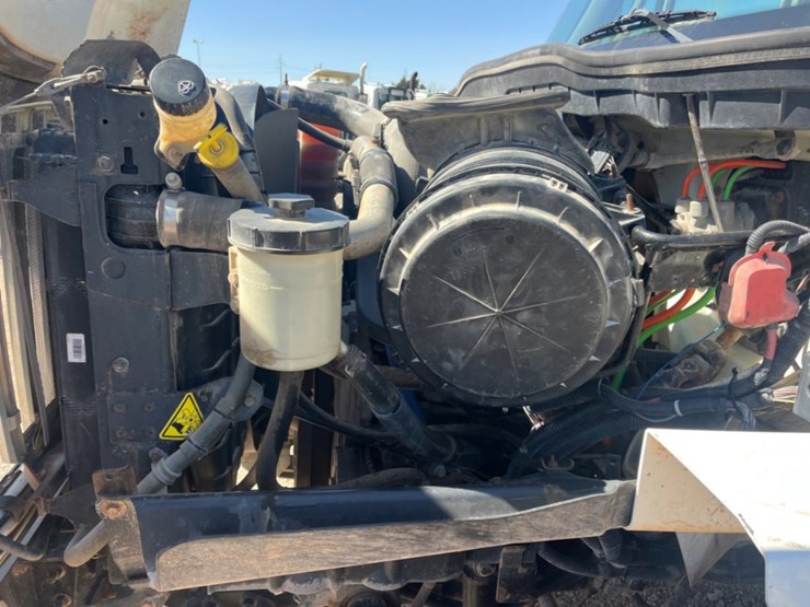 2011-international-workstar-7300-image-9