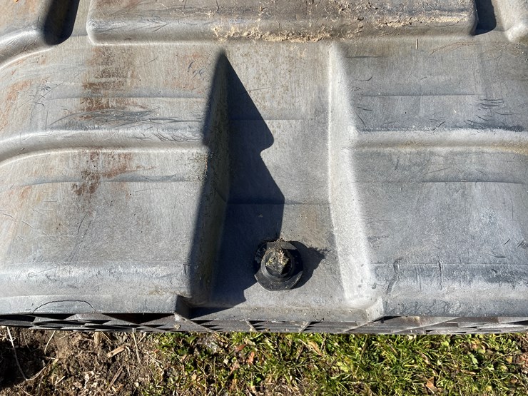 #6074-•-rubbermaid-poly-tank-image-9