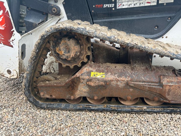 2020-bobcat-t76-image-13