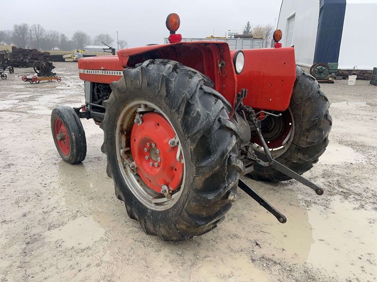 massey-ferguson-135-image-5