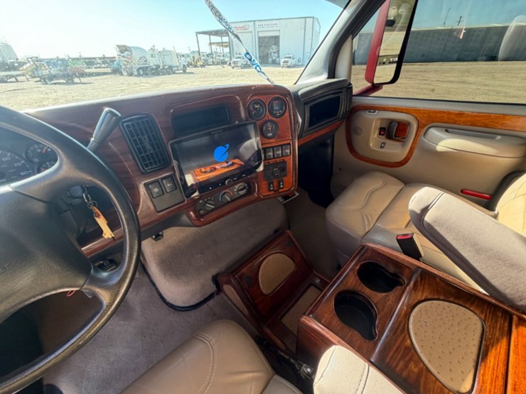 2007-custom-tank-image-21