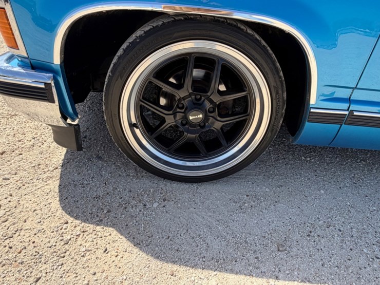 1992-chevrolet-1500-image-9