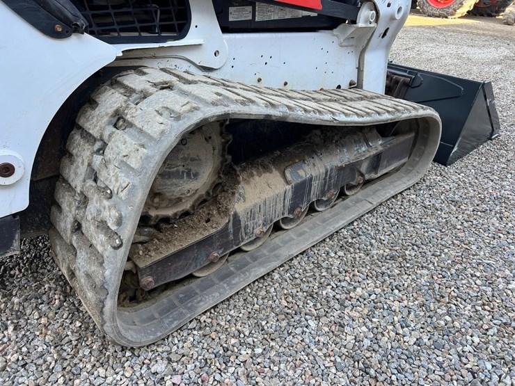 2020-bobcat-t770-image-15