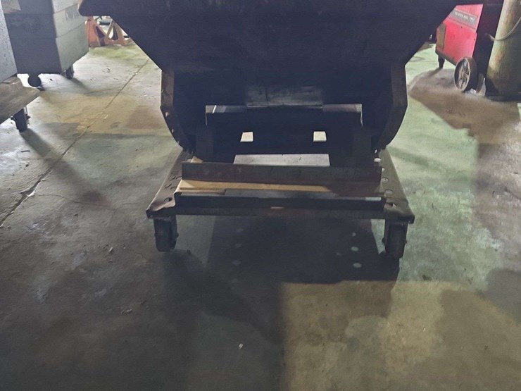 jesco-1-yard-med.-hd-4000lb-self-dumping-hopper-image-2