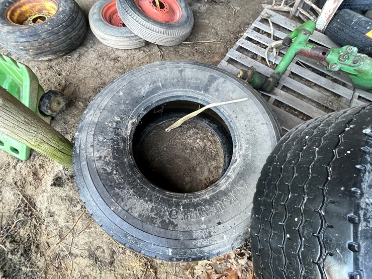 #6081-•-(2)-kumho-tires-image-11