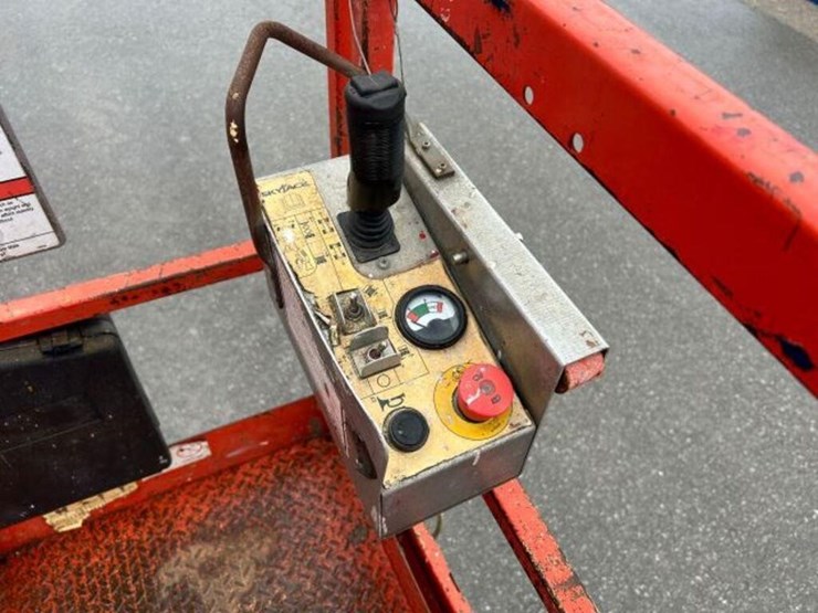 2009-skyjack-sjiii3219-image-9