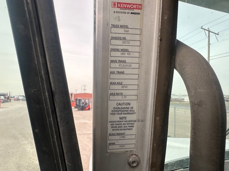 2013-kenworth-t660-image-14