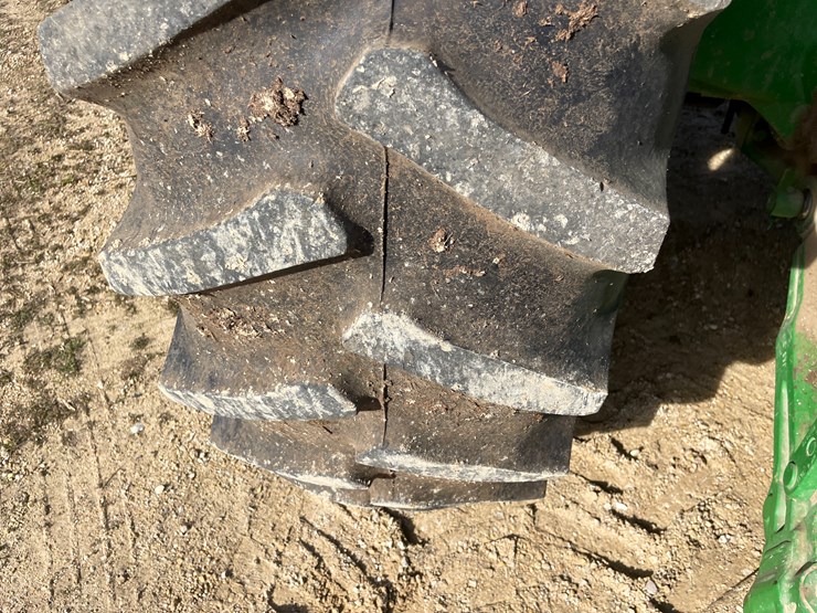 john-deere-7330-image-41