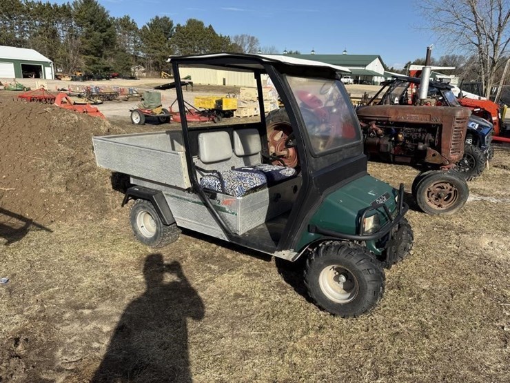 2004-club-car-turf-2-image-3