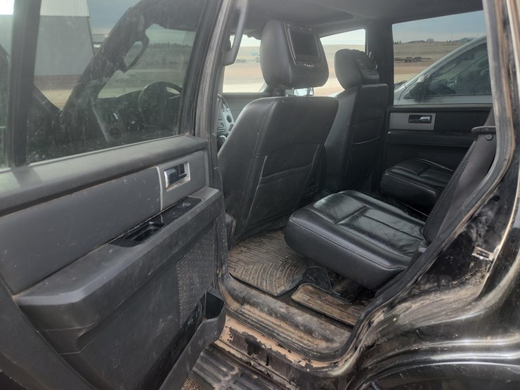 2011-ford-expedition-limited-image-18