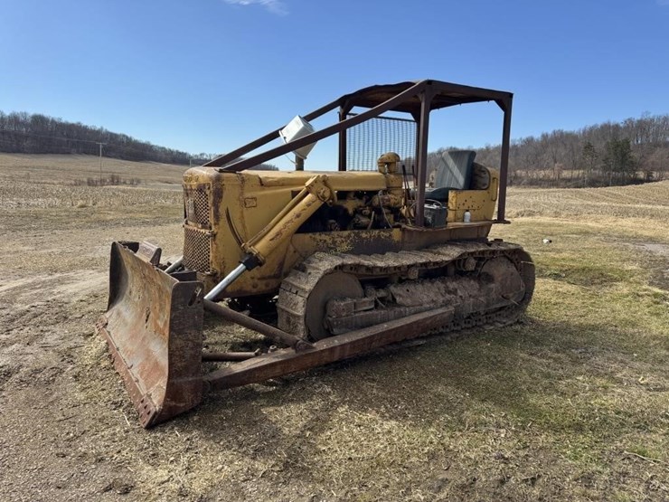 caterpillar-d6-image-1