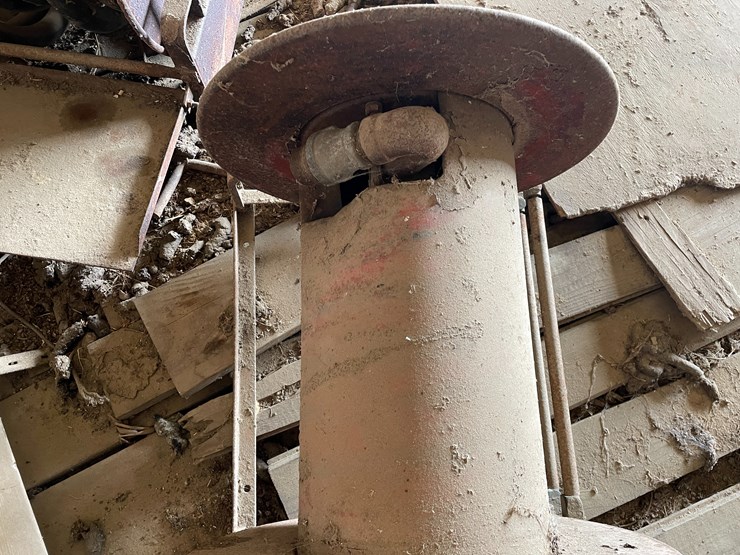 #6066-•-(2)-hydraulic-hose-reels-image-11