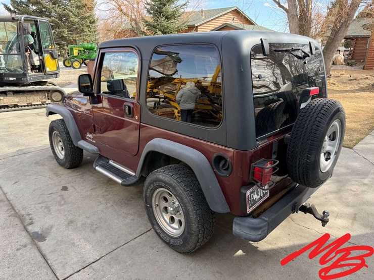 2004-jeep-wrangler-sport-image-7