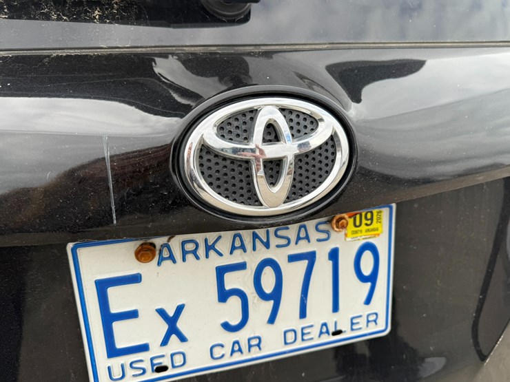 2018-toyota-rav4-image-9