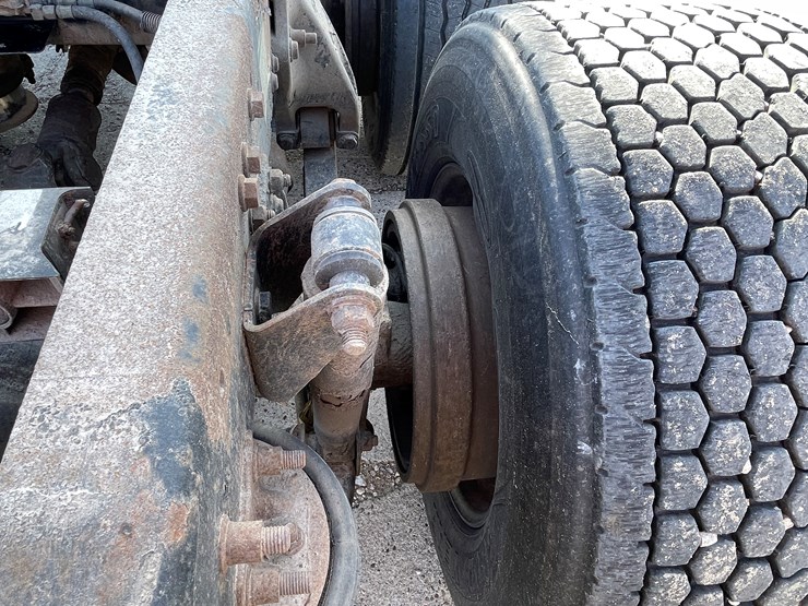 #6036-•-2009-freightliner-semi-(wi-title-in-delay)-image-17