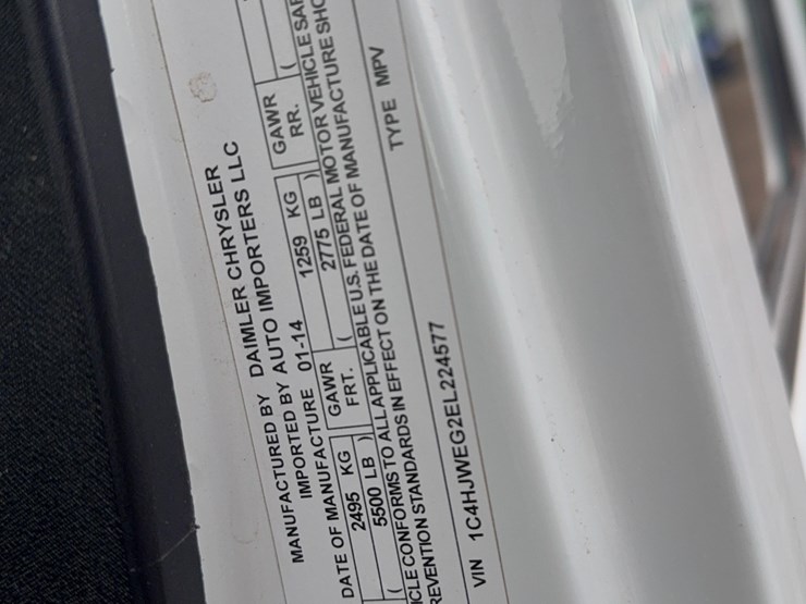 2014-jeep-wrangler-image-32