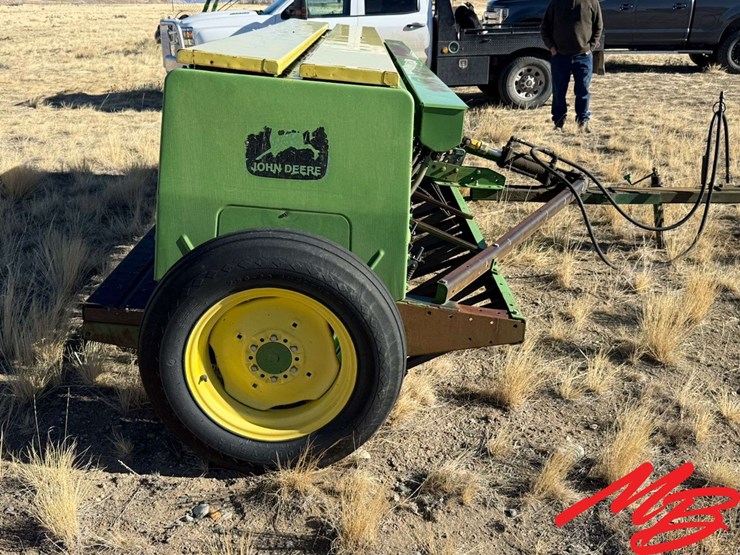 john-deere-8300-image-4