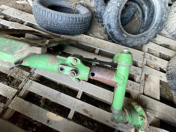 #6082-•-john-deere-front-axle-for-wide-front-image-10