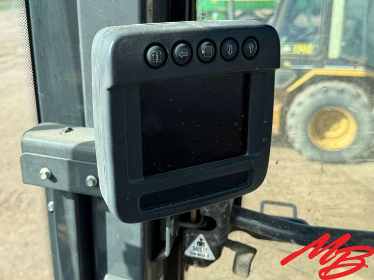 2018-deere-544k-image-27