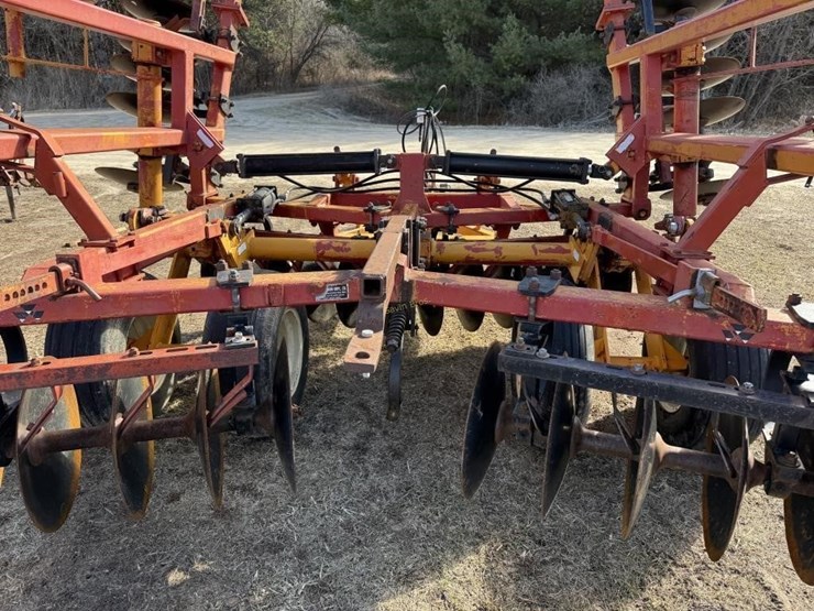 massey-ferguson-580-image-9