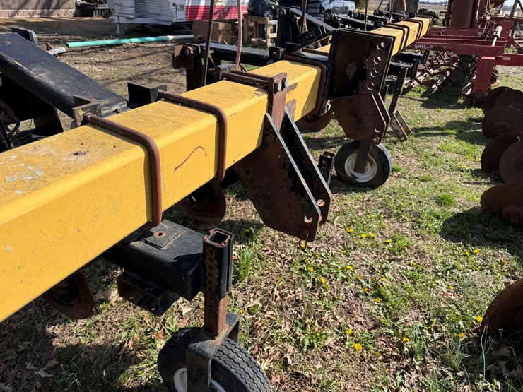 2000-landoll-2000-image-43