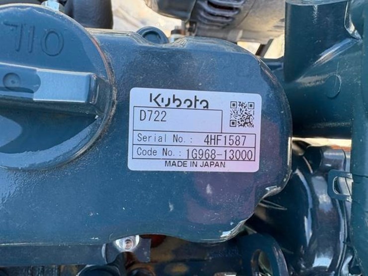 kubota-d722-engine-image-6