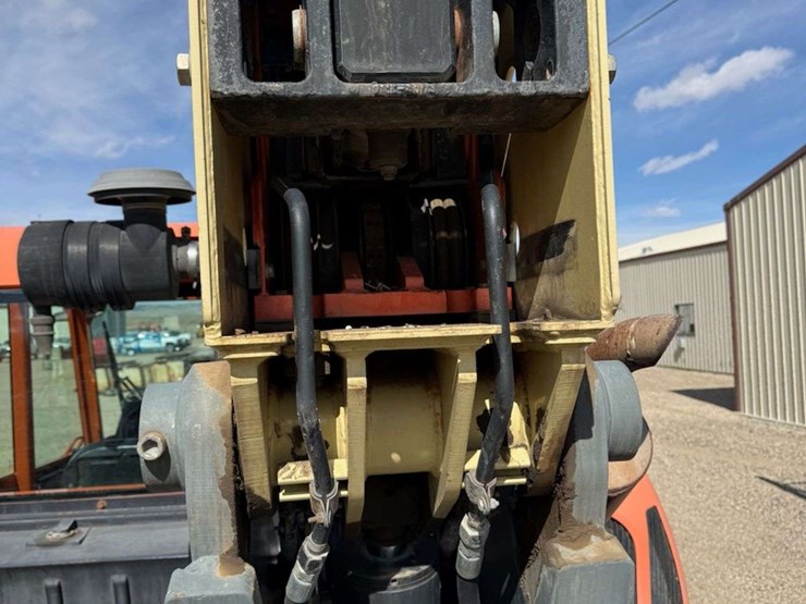 2008-jlg-g9-43a-image-16