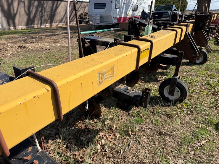 2000-landoll-2000-image-41