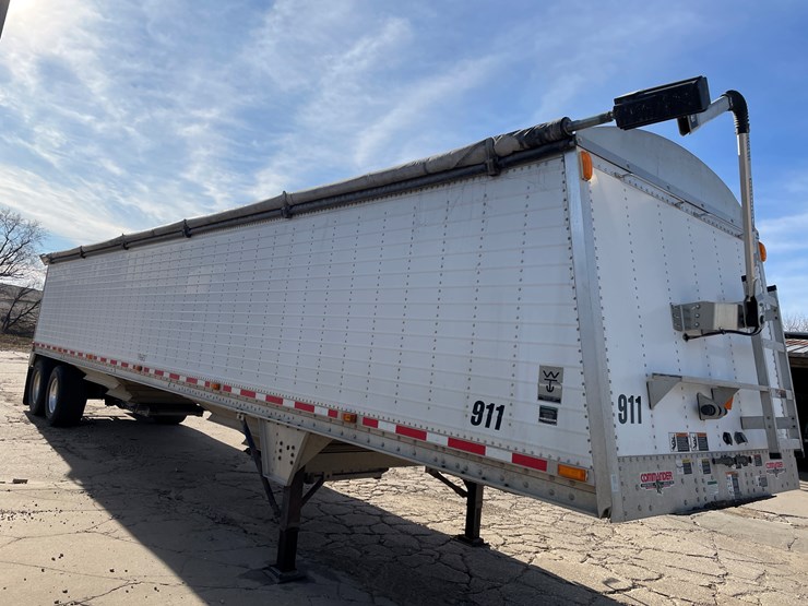 2011-wilson-hopper-bottom-image-5