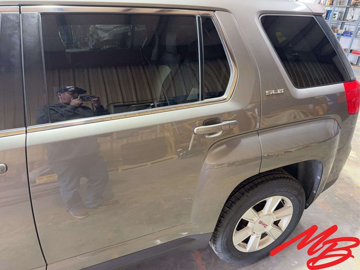 2010-gmc-terrain-sle-image-13