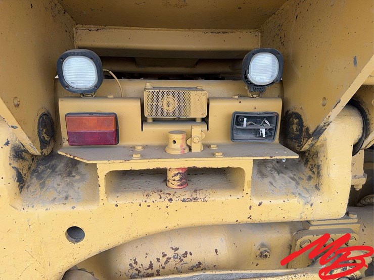 caterpillar-740-image-9