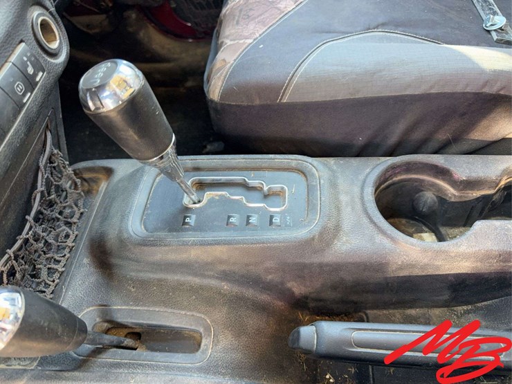 2012-jeep-wrangler-image-25