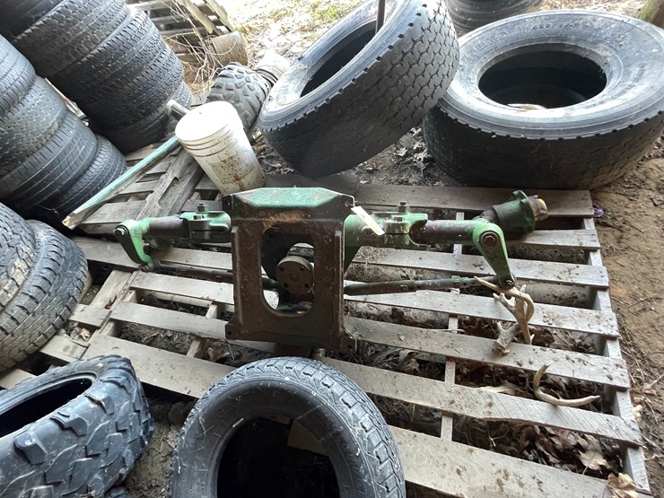 #6082-•-john-deere-front-axle-for-wide-front-image-5