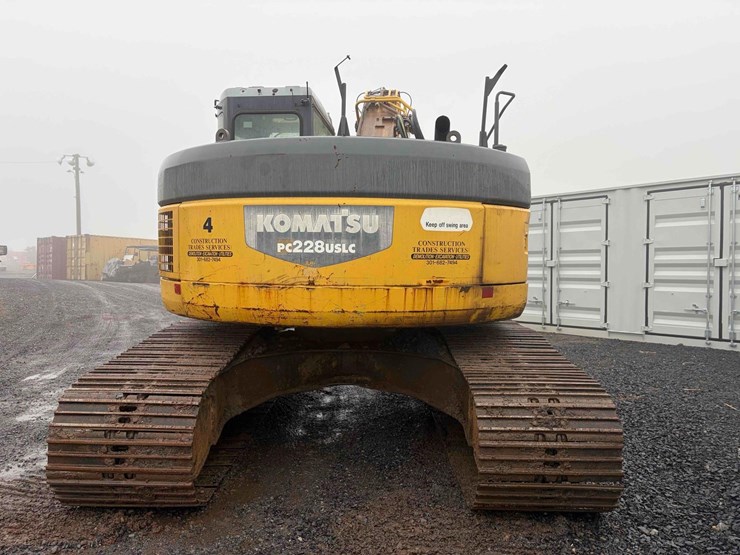 komatsu-pc228us-lc-image-3