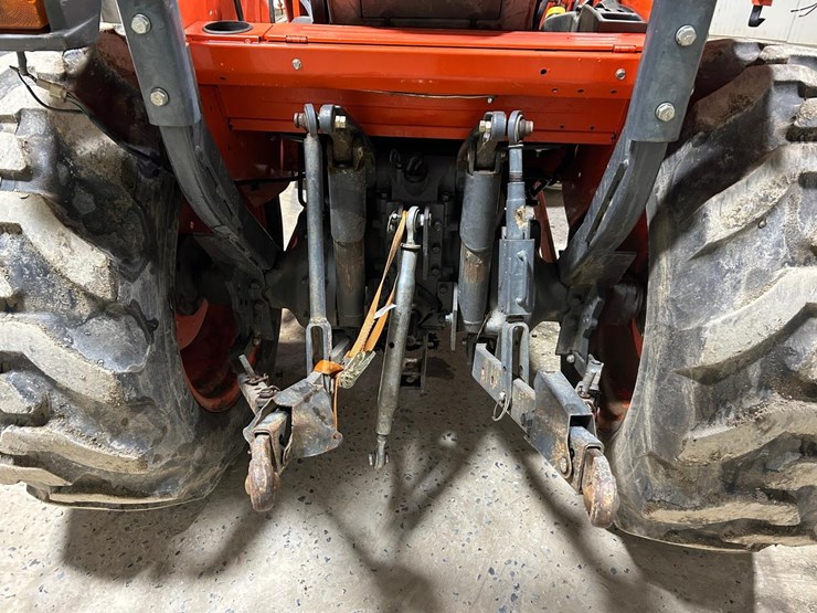 kubota-la724-image-13