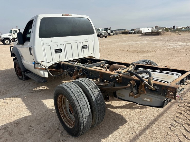 2011-ford-f550-image-7