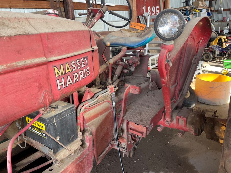 1958-massey-ferguson-33-image-14