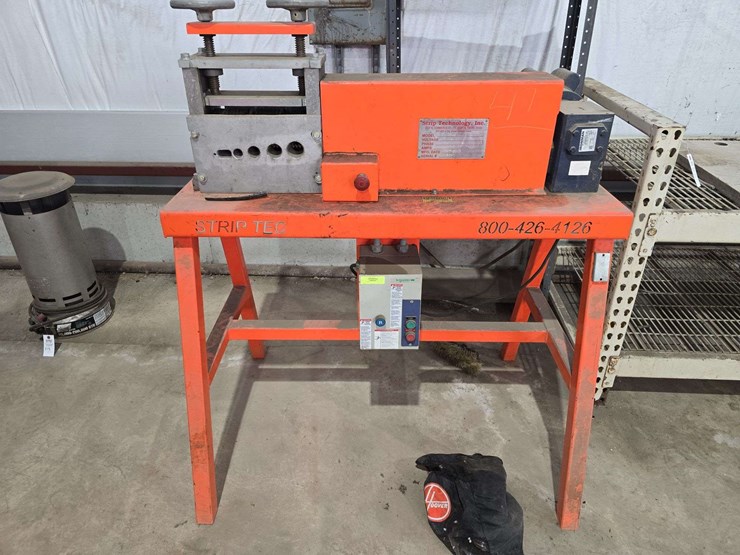 2013-iron-man-strip-tech-winc.-ripper,-single-phase,-model-1500,-1''---1-3/4''-image-2