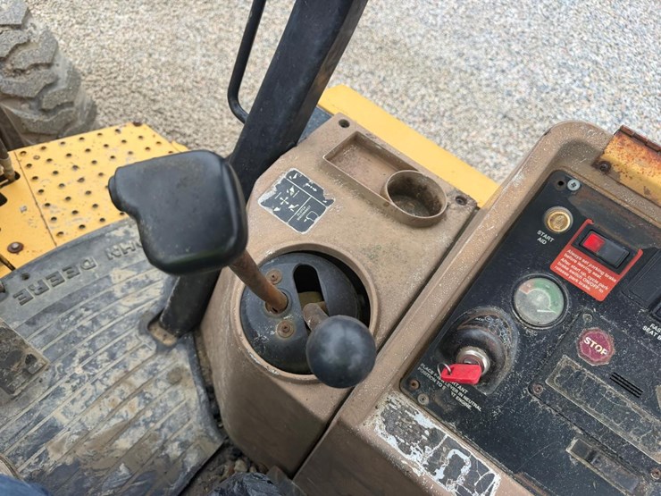 john-deere-310d-image-24